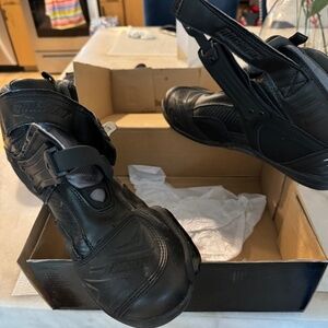 Motorcycle boots